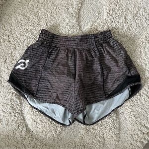 Lululemon Peleton running workout shorts women’s size 4 XS S